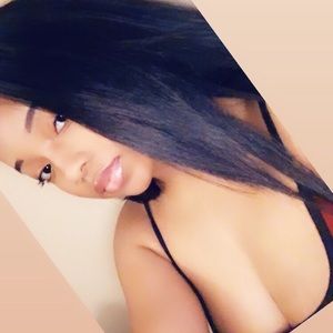 Meet your Posher, Ebony